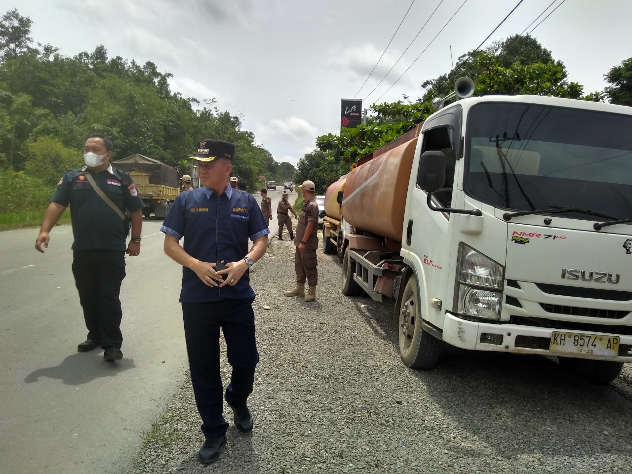 Mobil PBS Diminta Stop Melintas Selama Perbaikan Jalan