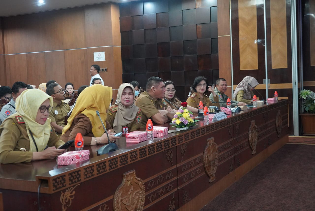 Plt Sekda M Katma F Dirun Buka Rapat TEPRA Provinsi dan Kabupaten/Kota se-Kalteng Tahun 2025