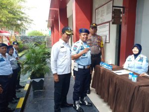 Kalapas Pangkalan Bun, BNN dan Polres Kota Waringin Barat Menyelenggarakan Tes Urine