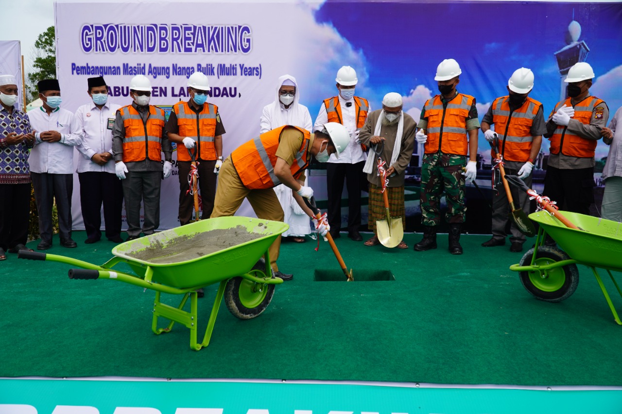 Bupati Berharap Masjid Agung Nanga Bulik Jadi Pusat Pembinaan, Pemberdayaan Umat dan Landmark Bernuansa Religius