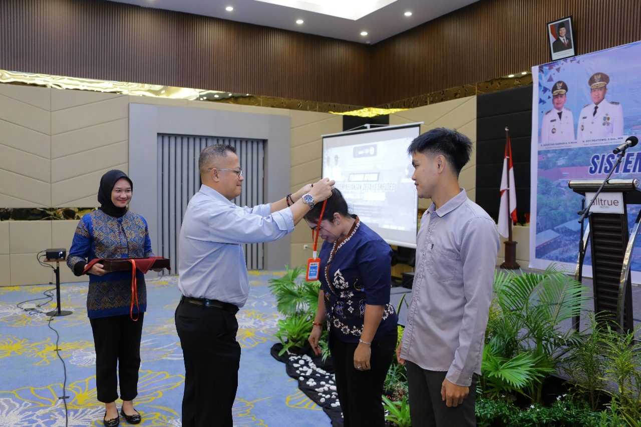 Kadis PMD Prov. Kalteng Resmi Buka Pelatihan Aplikasi SISKEUDES Versi 2.0.7 Tahun 2025