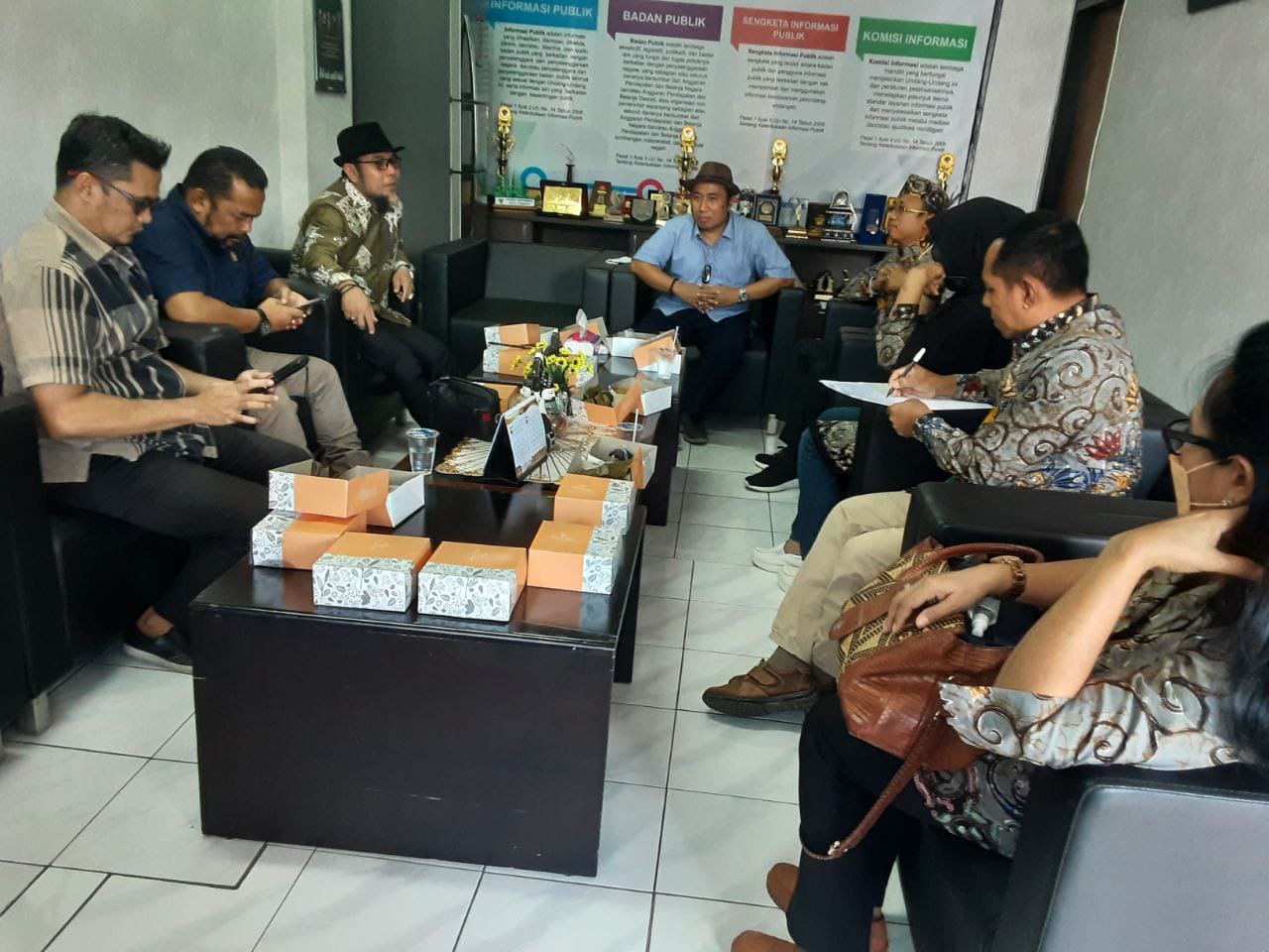 Kaji Banding Kinerja, Komisioner Kalteng Datangi KI Jabar