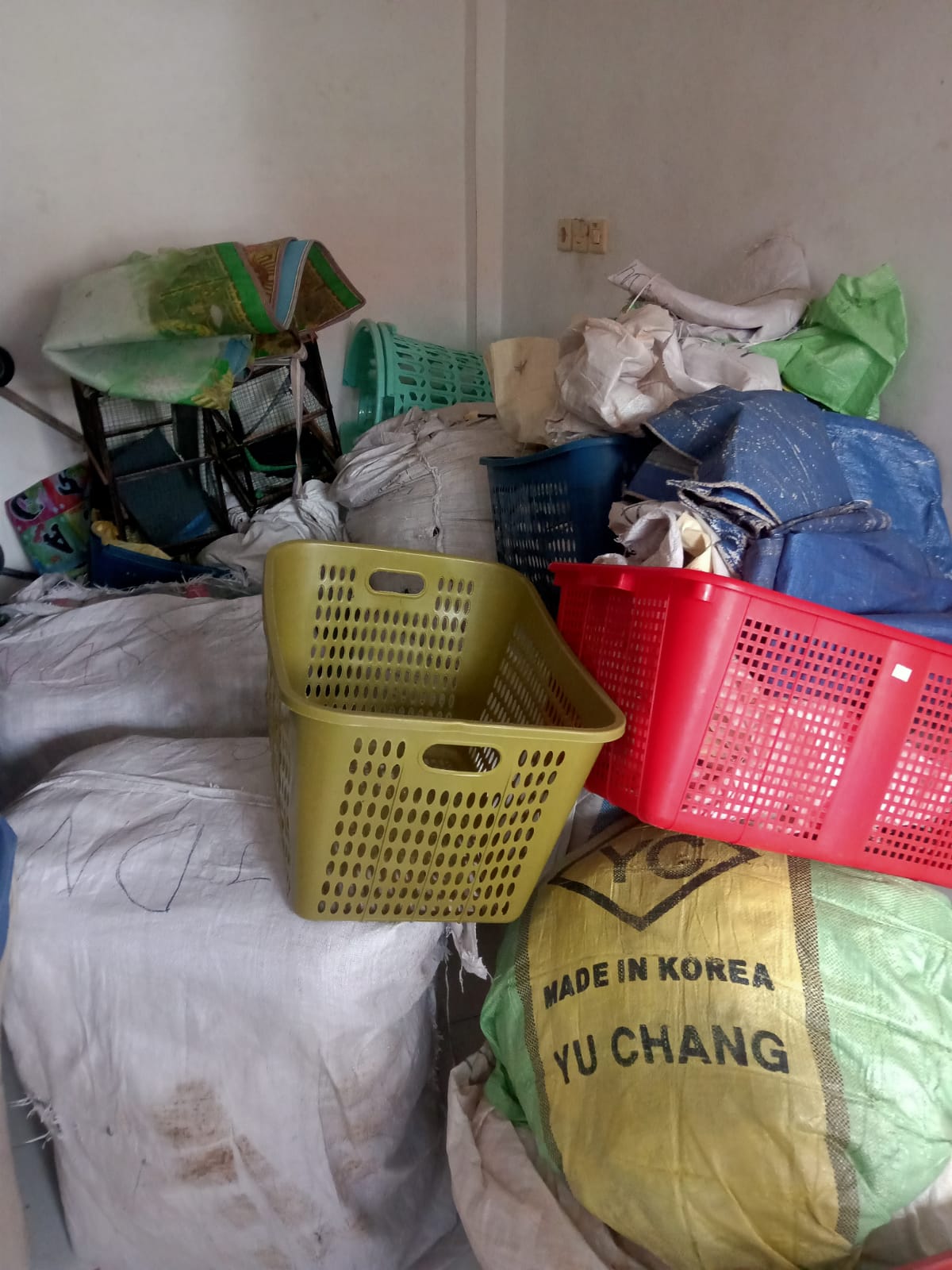 Barang Impor Bekas Makin Marak, Disdagperin Gencar Berikan Pemahaman Kepada Masyarakat