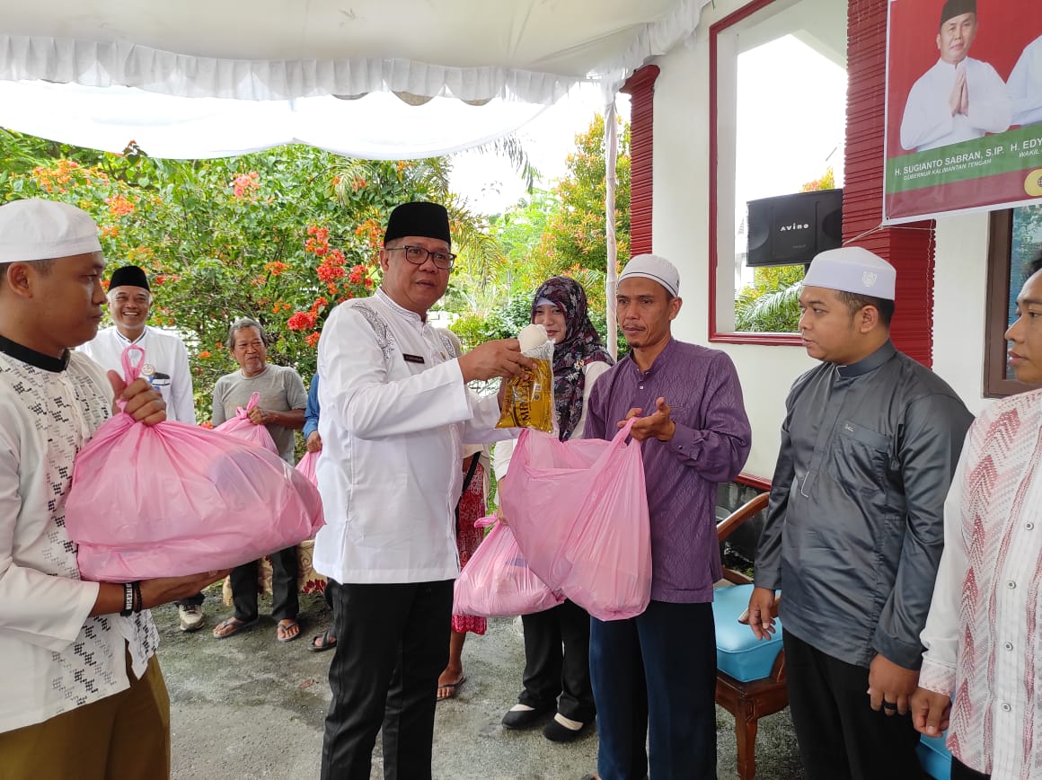 Sambut Ramadan 1444 H, Majelis Talim Assamkiyah Dislutkan Prov. Kalteng Bagikan Paket Sembako Berkah