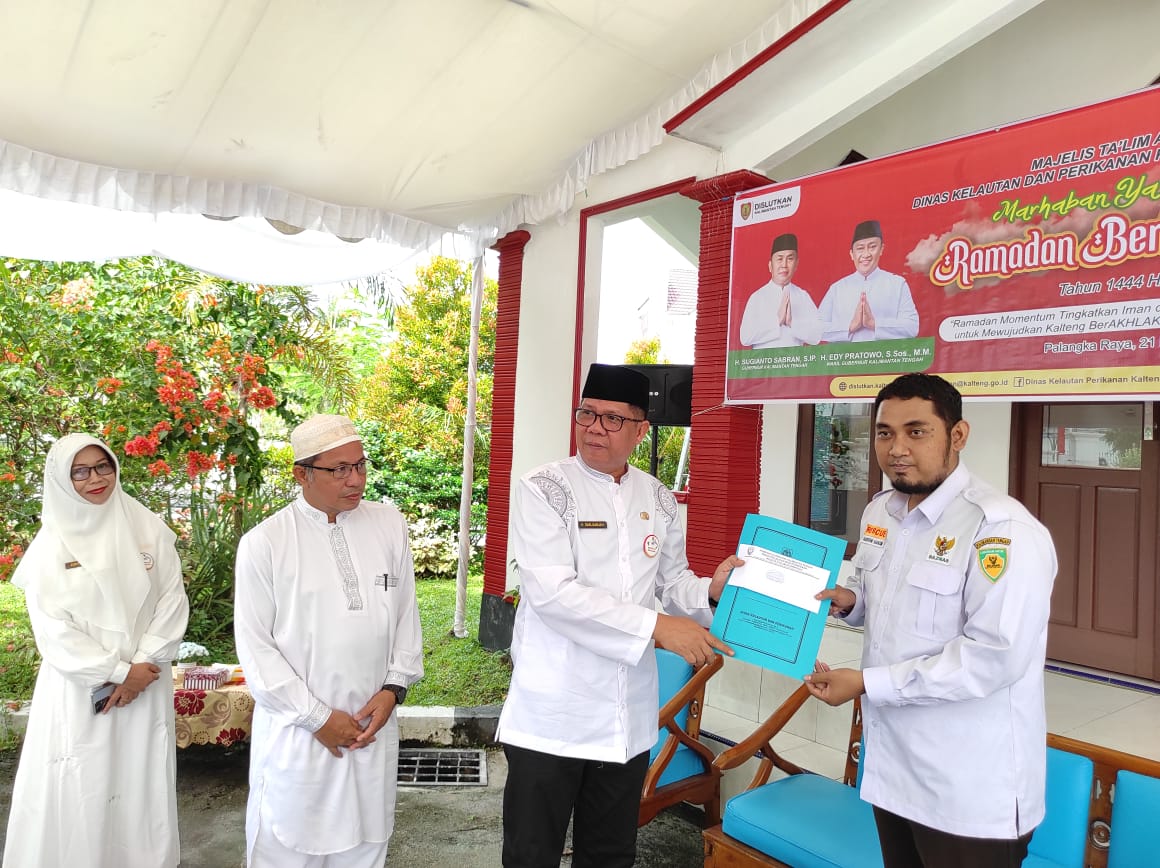 Sambut Ramadan 1444 H, Majelis Talim Assamkiyah Dislutkan Prov. Kalteng Bagikan Paket Sembako Berkah