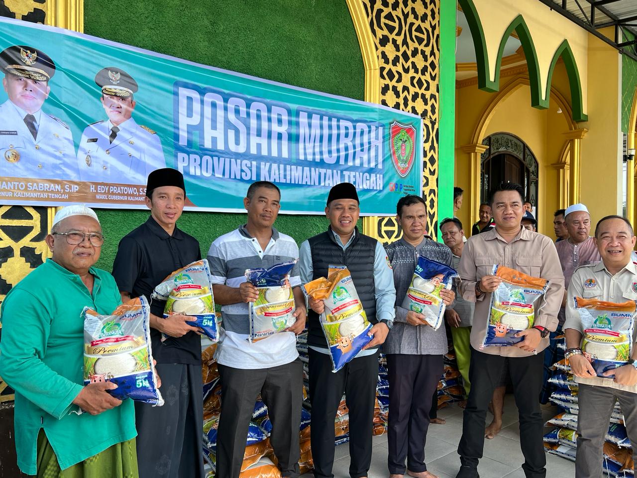 Pemprov Kalteng Gelar Pasar Murah Berbagi Berkah di Kelurahan Baamang Tengah, Kabupaten Kotawaringin Timur