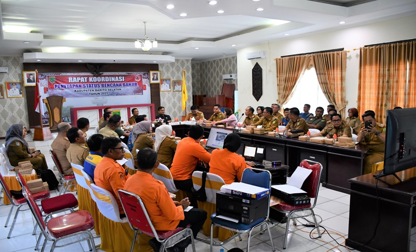 Tetapkan Status Tanggap Darurat Bencana Banjir, Pemkab Barsel Distribusikan Bantuan Sosial