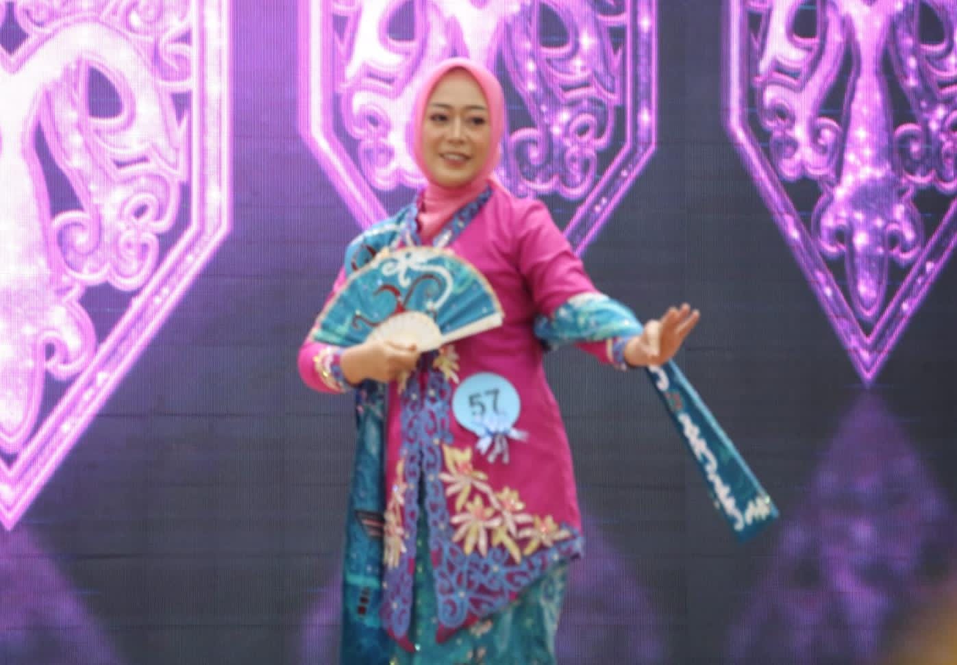 Meriahkan Hari Kartini, Pemprov Kalteng Adakan Fashion Show