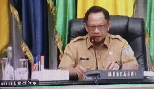 Sahli Gubernur Yuas Elko Hadiri Secara Virtual Rakor Pengendalian Inflasi M3 April 2025  dan Sosialisasi Penyelenggaraan Sekolah Rakyat