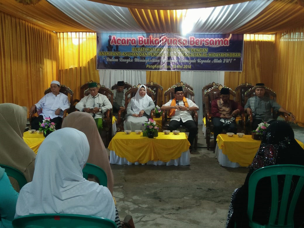 Bupati Bukber Bersama Anak Panti Asuhan