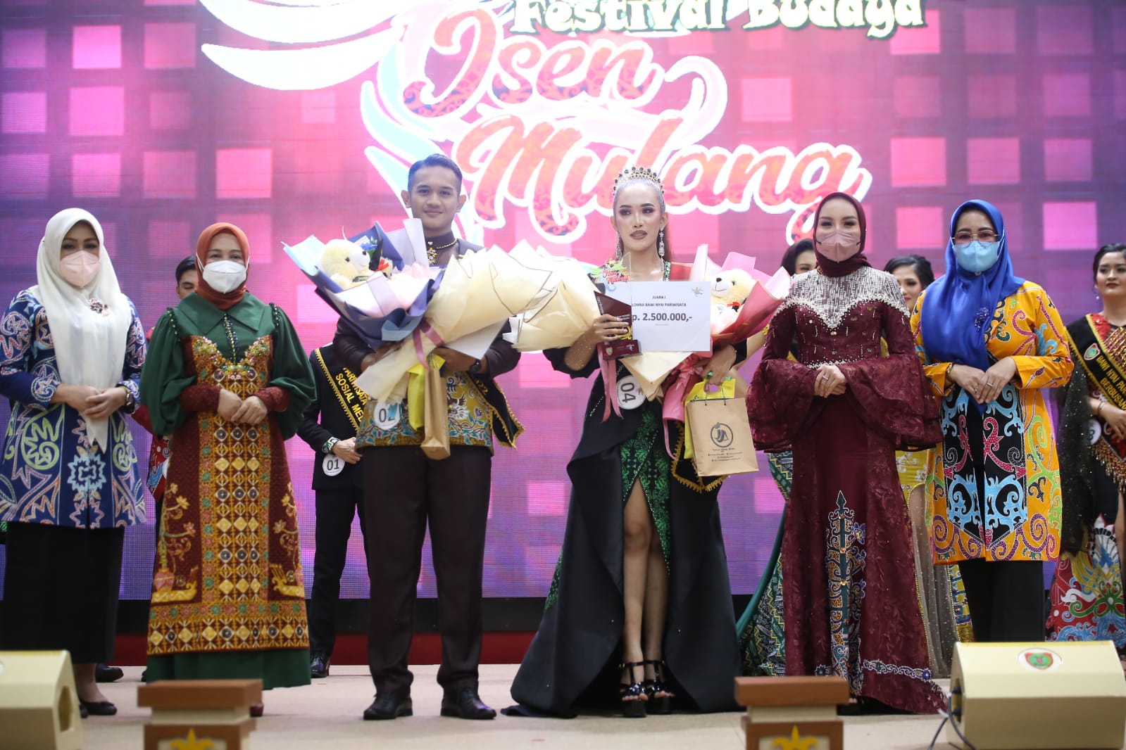 Jagau Kota Palangka Raya dan Bawi Nyai Kab. Kotim Juarai Grand Final Pemilihan Jagau & Bawi Nyai Pariwisata Kalteng Tahun 2022
