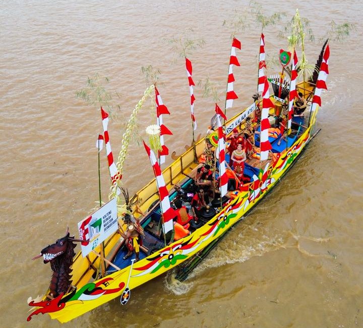 Usung Tema Banama Hintan Ajung Paramata, RSJ Kalawa Atei Ikuti Lomba Perahu Hias