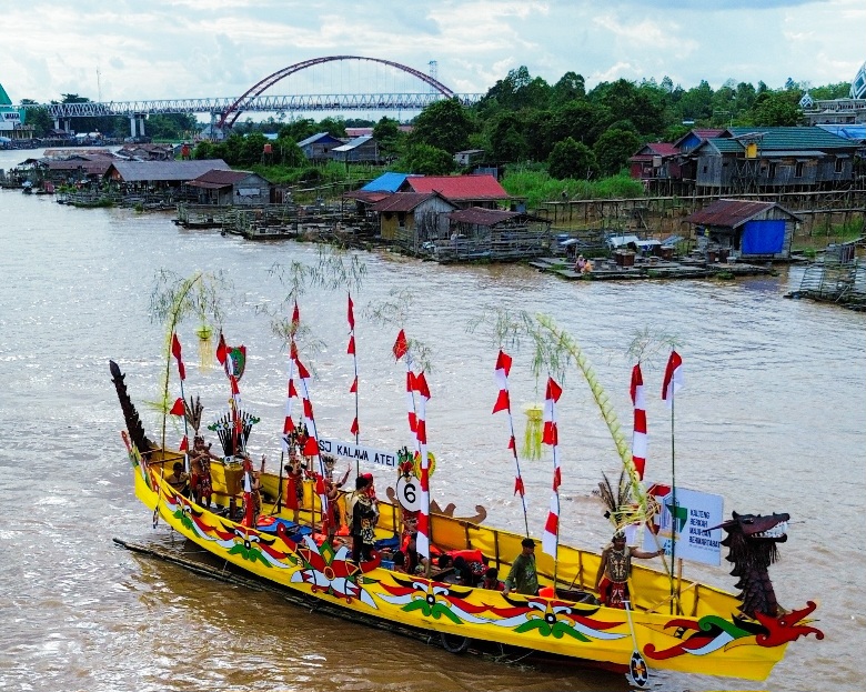 Usung Tema Banama Hintan Ajung Paramata, RSJ Kalawa Atei Ikuti Lomba Perahu Hias