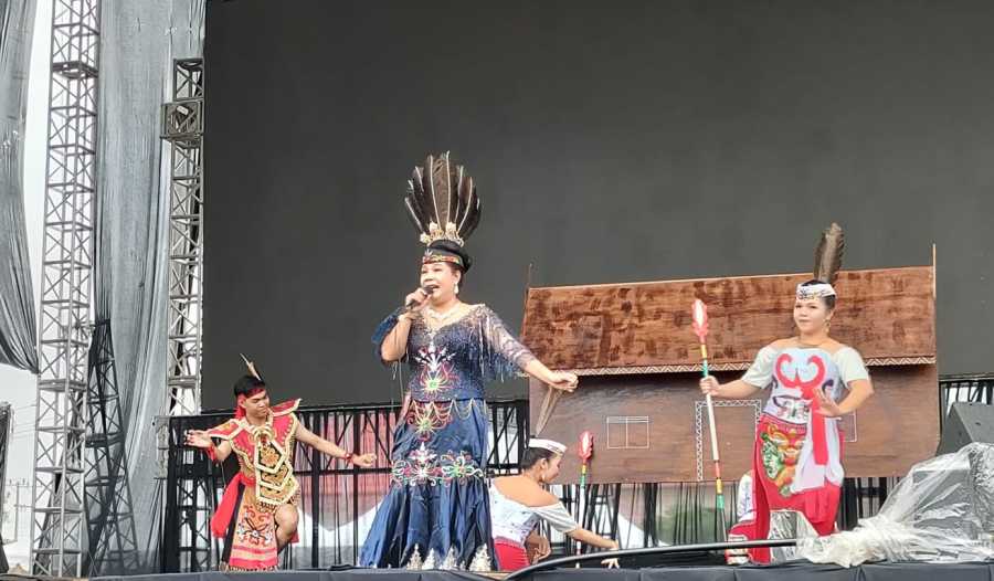 Lomba Karungut, Pelestarian Seni Budaya Bertutur dengan Iringan Musik Tradisional di FBIM 2024