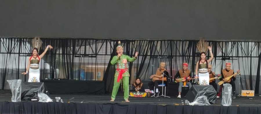 Lomba Karungut, Pelestarian Seni Budaya Bertutur dengan Iringan Musik Tradisional di FBIM 2024