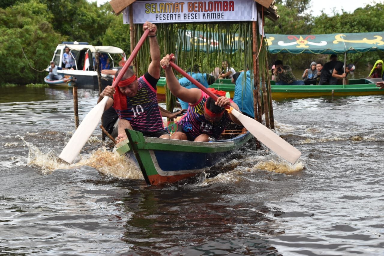 Lomba Besei Kambe Sukses Pukau Ribuan Masyarakat 