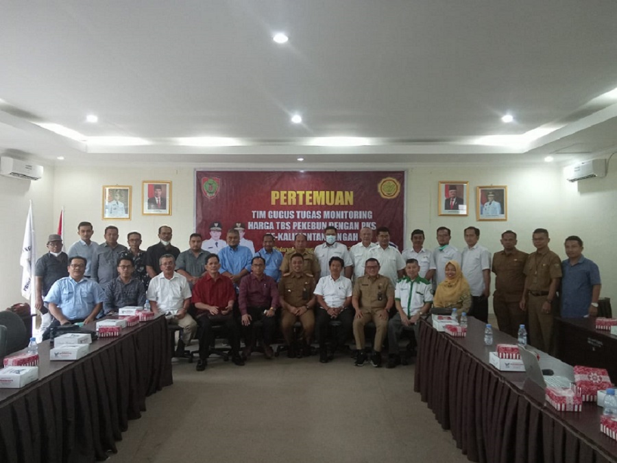 Disbun Prov. Kalteng Fasilitasi Pertemuan Tim Gugus Tugas Monitoring Harga TBS