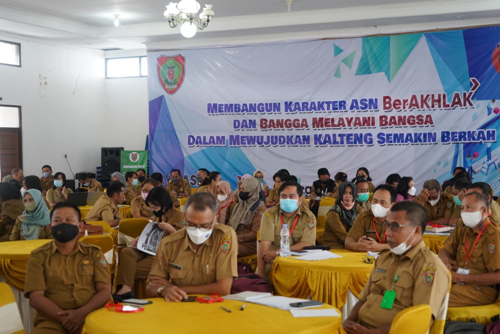 Asisten Adum Sri Suwanto Buka Bimtek Administrasi Kepegawaian di Lingkungan Sekretariat Daerah Prov. Kalteng Tahun 2022