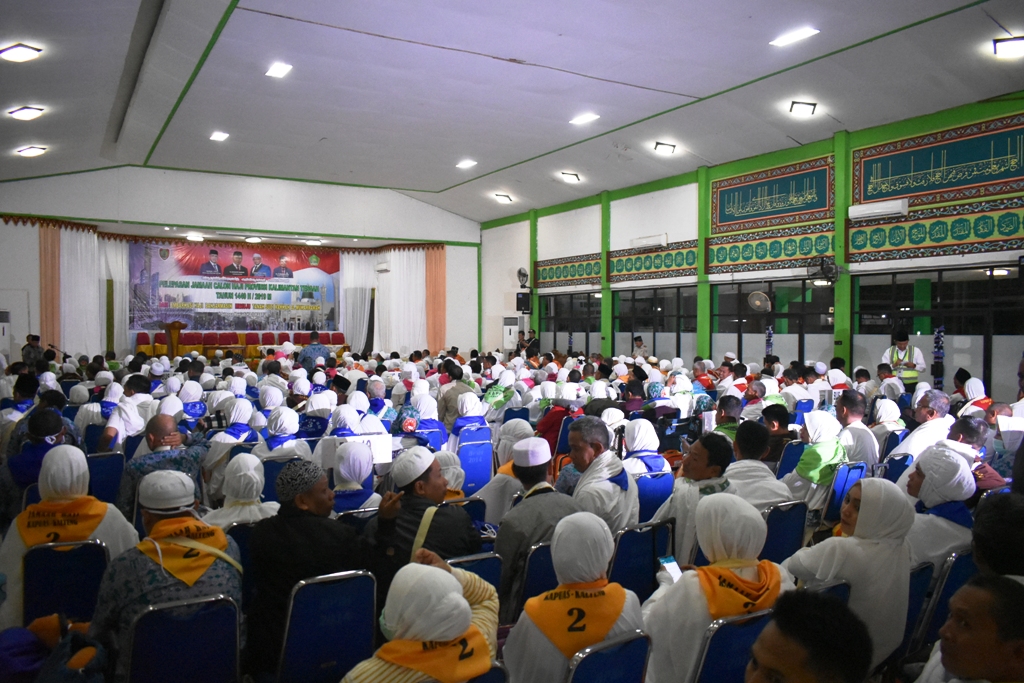 Jamaah Calon Haji Kabupaten Kapuas Berangkat Menuju Tanah Suci
