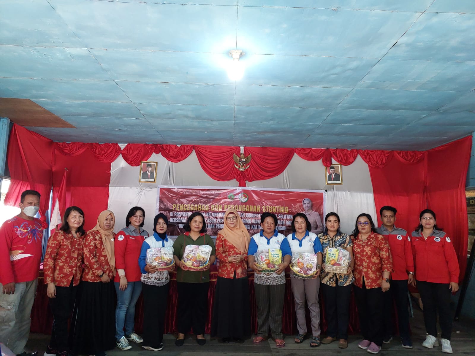 Tangani Stunting Pada Balita, Dislutkan Prov. Kalteng Bersama DWP Monitoring Posyandu Barito Selatan