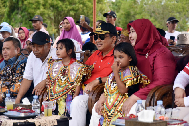 Pj. Bupati Kobar Lepas Karnaval Pangkalan Lada