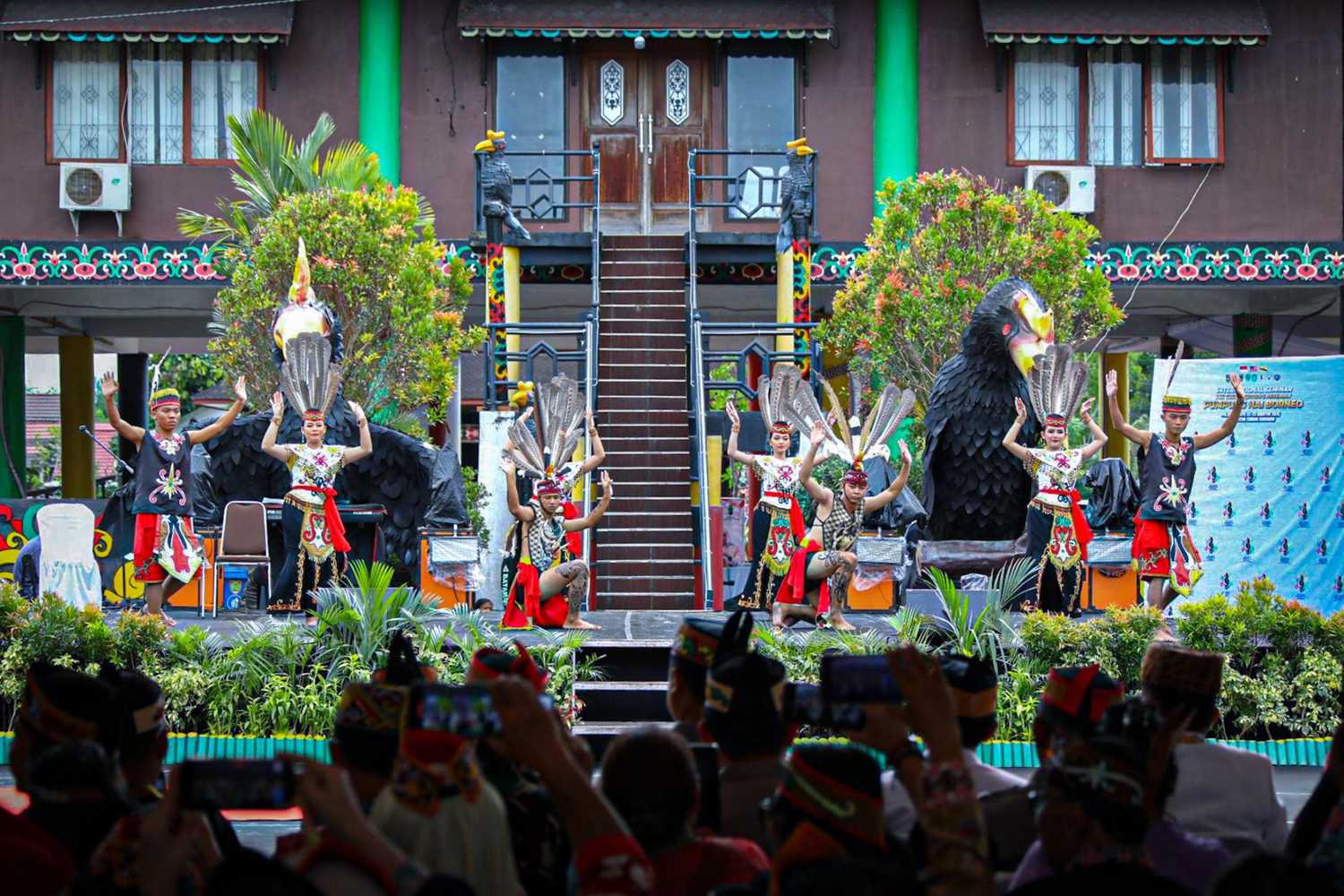 Pumpung Hai Borneo Tahun 2025, Pemprov Kalteng dan DAD Angkat Filosofi Huma Betang di Forum Internasional