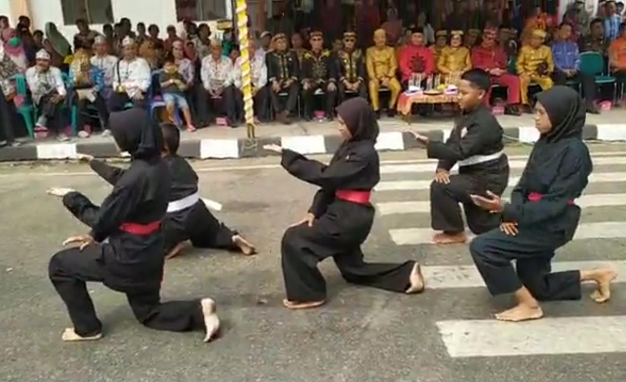 Gubernur Kalteng Lepas Pawai Akbar di Stadion Olahraga Batuah, Buntok