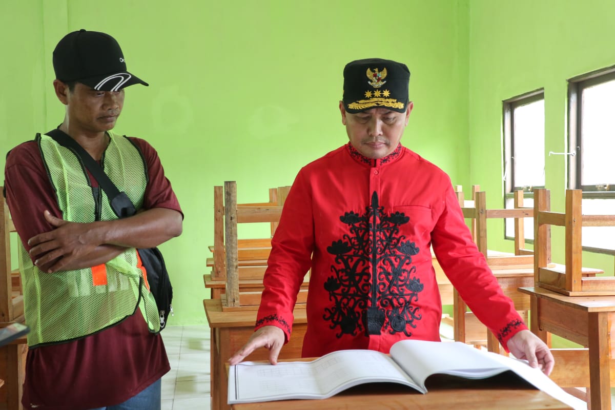 Gubernur Kalteng H. Sugianto Sabran Tinjau Pembangunan SMK Negeri 3 Buntok Unggulan