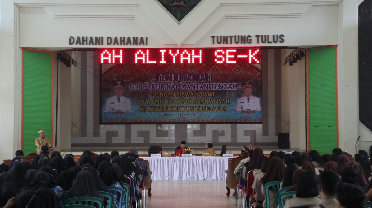 Gubernur Kalteng Temu Ramah Dengan Siswa/i SMA, SMK, Madrasah Aliyah se-Kecamatan Dusun Selatan