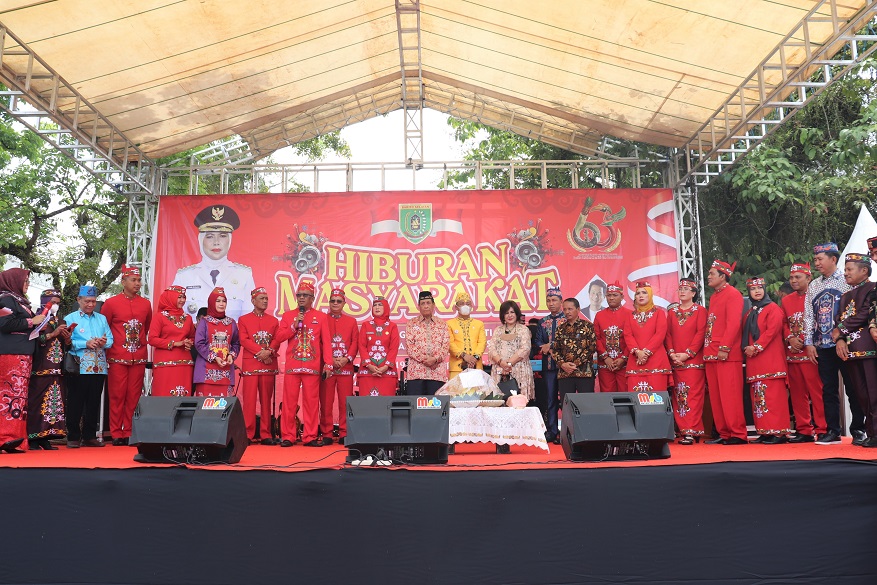 Pemkab Barsel Gelar Apel Peringatan Hari Jadi Kab. Barito Selatan Ke-63 Tahun 2022