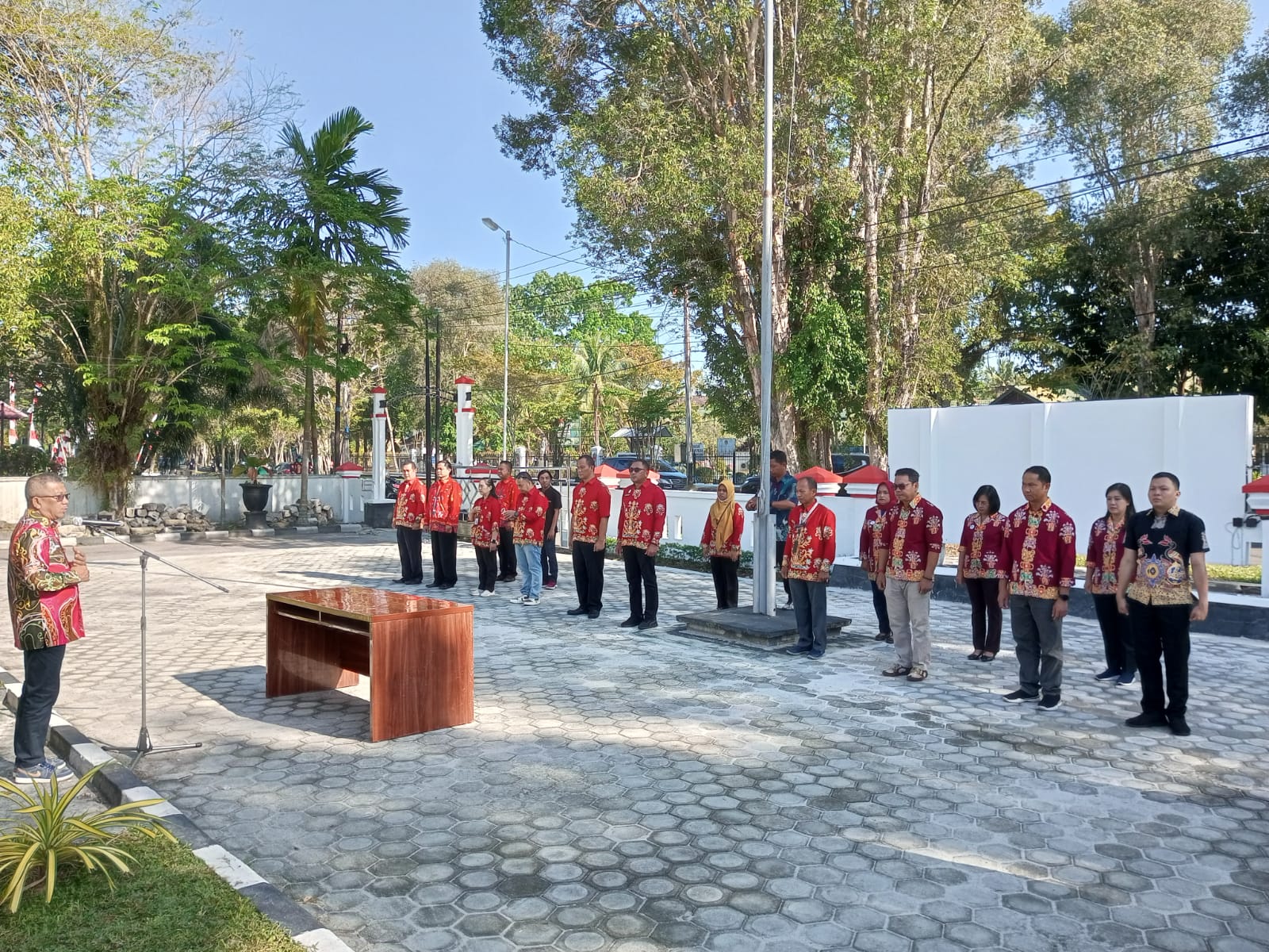 Badan Kesbangpol Prov. Kalteng Lakukan Penandatangan Pakta Integritas dan Pengucapan Ikrar Netralitas ASN