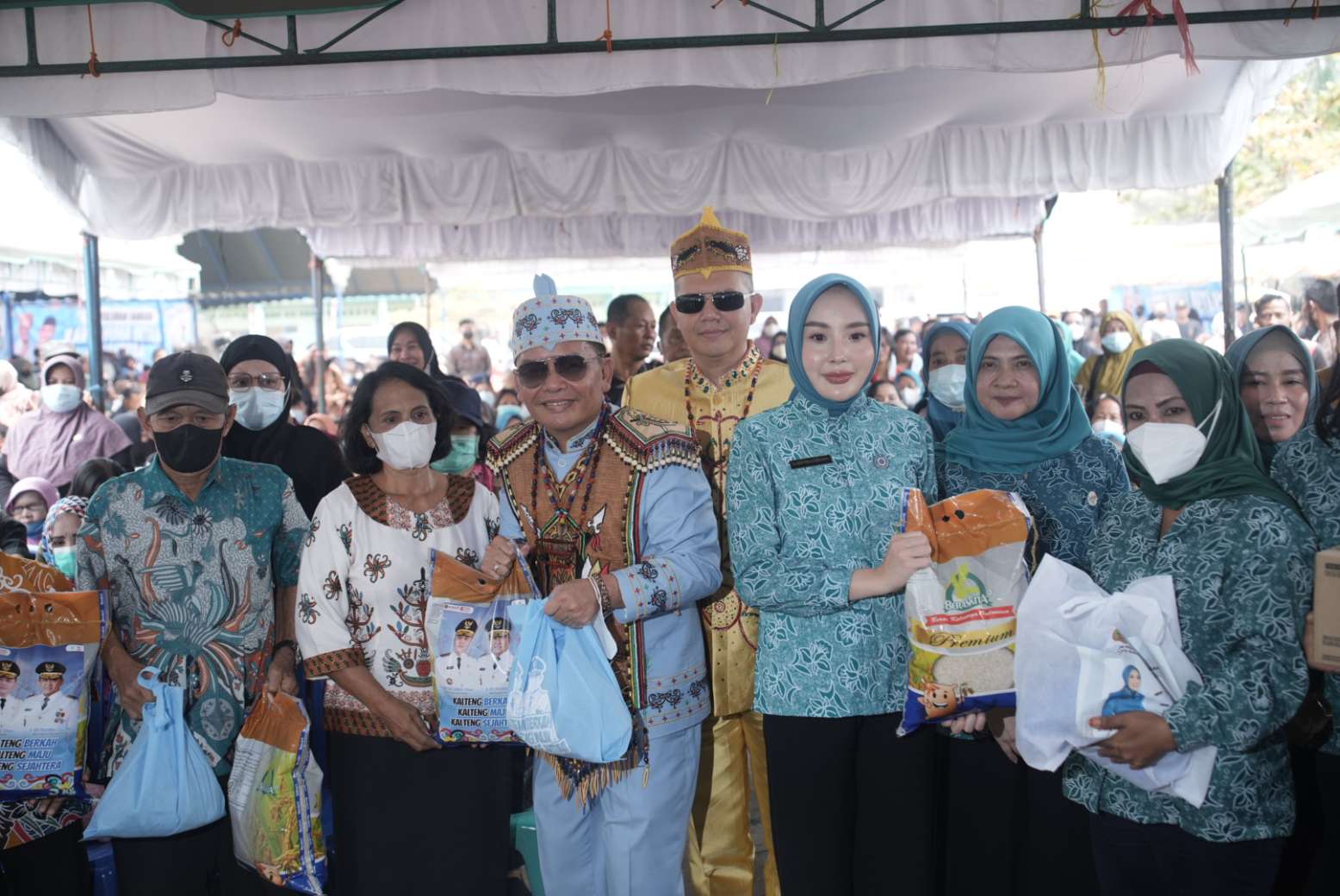 Gubernur Kalteng Salurkan 6.000 Paket Sembako untuk Warga Barito Selatan, Tegaskan Bantuan Harus Tepat Sasaran