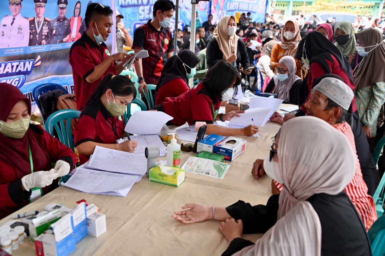 Gubernur Kalteng Salurkan 6.000 Paket Sembako untuk Warga Barito Selatan, Tegaskan Bantuan Harus Tepat Sasaran