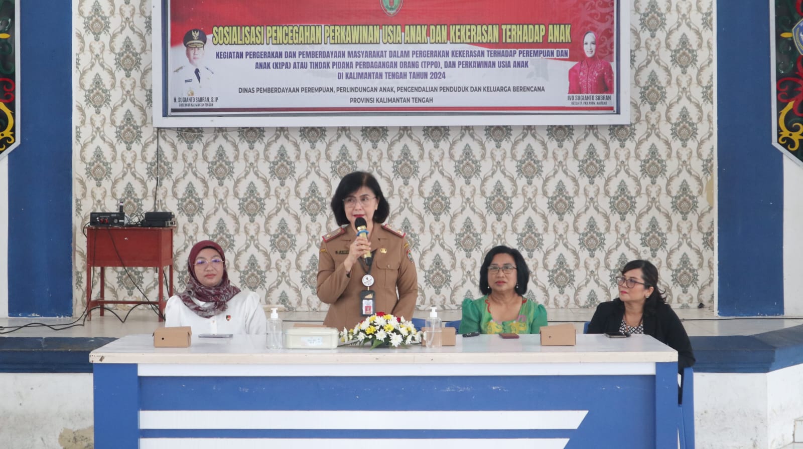 DP3APPKB Prov. Kalteng Sosialisasikan Pencegahan Perkawinan Usia Anak dan Kekerasan Terhadap Anak di SMAN 5 Palangka Raya