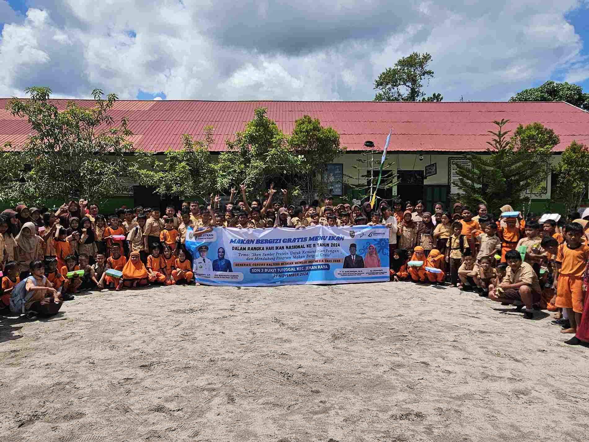 Pemprov Kalteng Peringati Harkannas Ke-11 Tahun 2024 dengan Makan Bergizi Gratis Menu Ikan