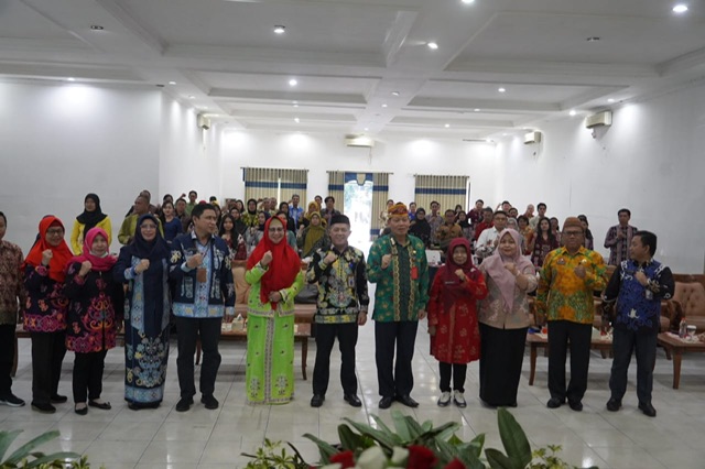 Sahli Yuas Elko Buka Sosialisasi Gerakan Masyarakat Hidup Sehat di Lingkup Pemprov Kalteng