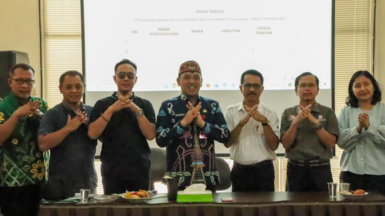 Perusahaan Sawit Kalteng Kompak Dukung Inovasi Dayakerja.id, Disbun Resmi Tandatangani MoU