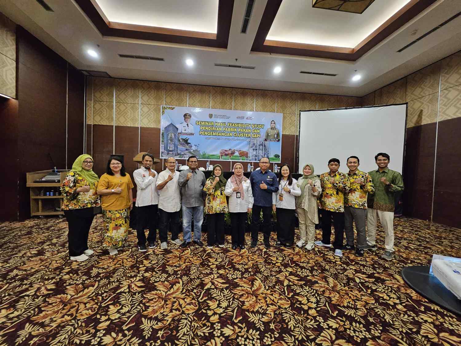 Dinas TPHP Prov. Kalteng Adakan Seminar Hasil Studi Kelayakan Pendirian Pabrik Pakan dan Pengembangan Cluster Sapi