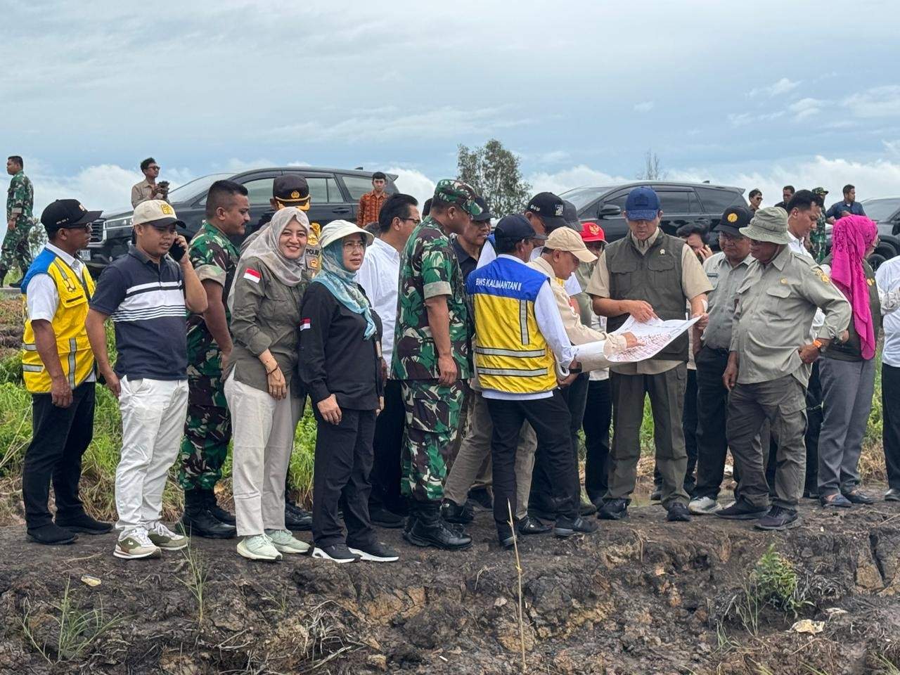 Kepala Dinas TPHP Prov. Kalteng Dampingi Kunjungan Menteri Transmigrasi di Dadahup, Kabupaten Kapuas