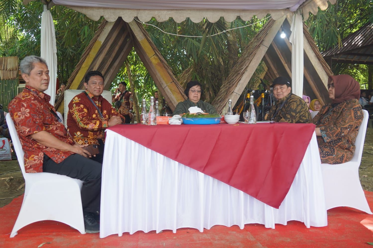 Provinsi Kalimantan Tengah Terima SK Perhutanan Sosial, SK TORA dan SK Hutan Adat  