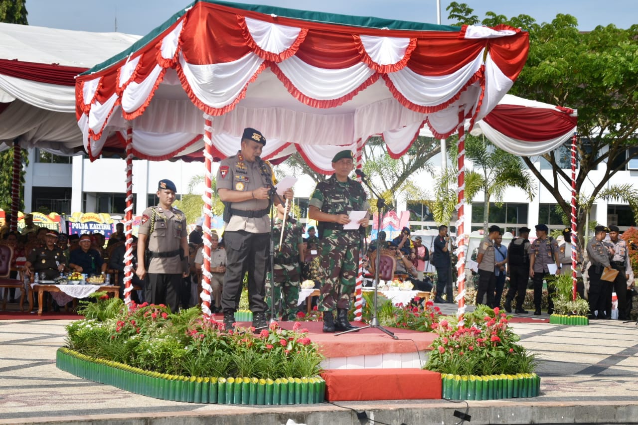 Danrem 102 Panju Panjung Bersama Kapolda Kalteng Pimpin Apel Gelar Pasukan 