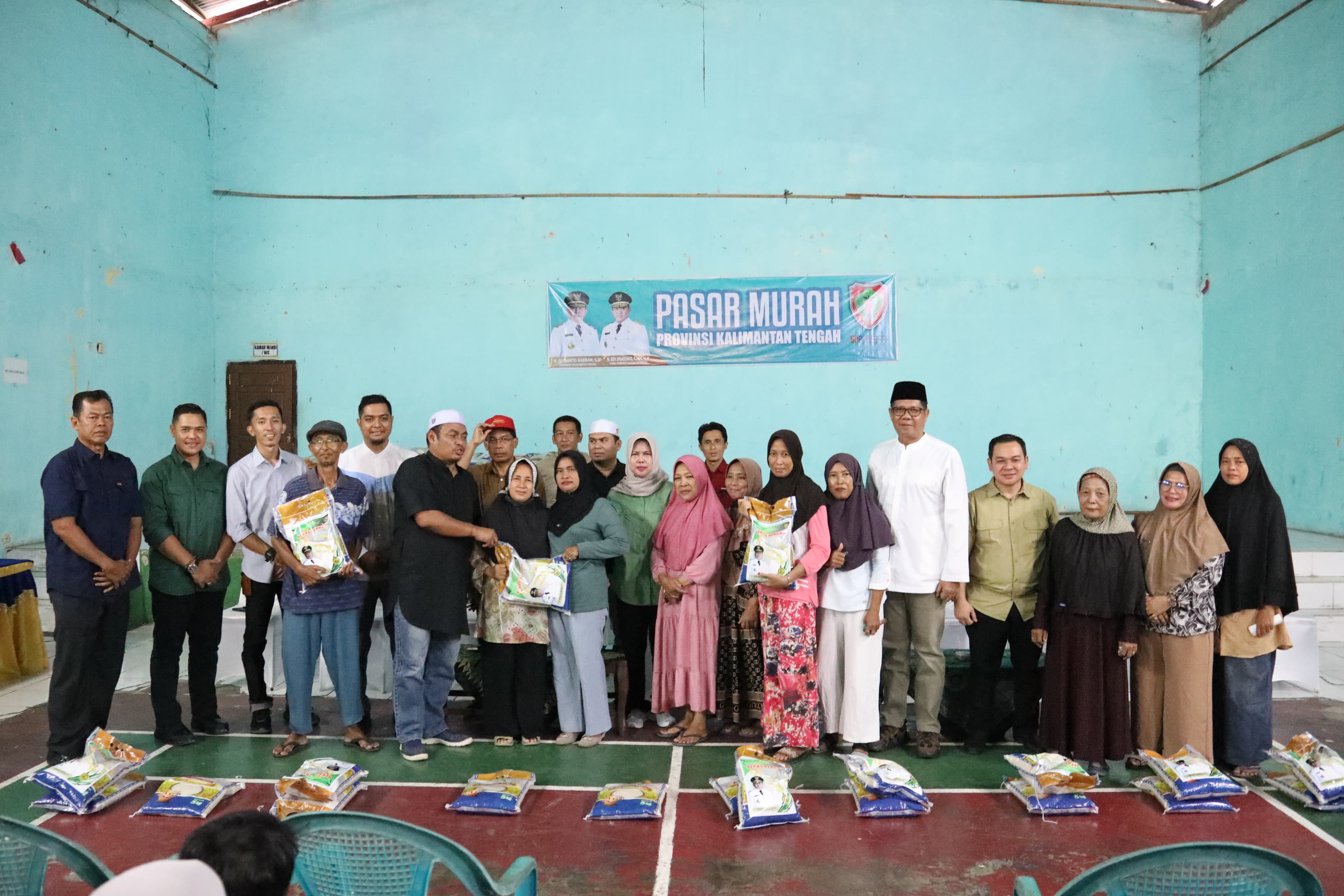 Pemprov Kalteng Lanjut Gelar Pasar Murah Berbagi Berkah di Tiga Kelurahan Kecamatan Arut Selatan, Kotawaringin Barat 