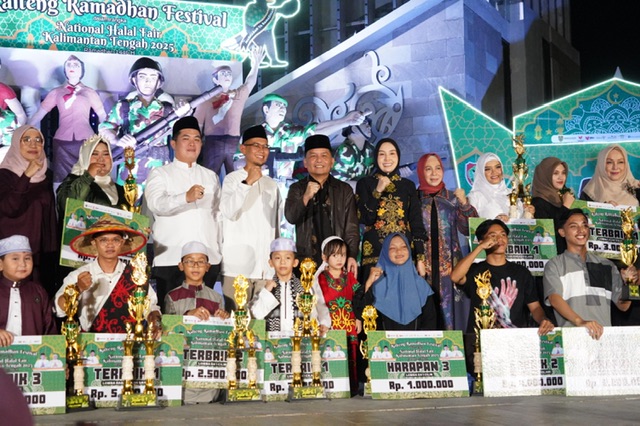 Ketua TP-PKK Aisyah Thisia Agustiar Sabran Tutup Secara Resmi Kalteng Ramadan Festival dan Bazar UMKM National Halal Fair 2025 