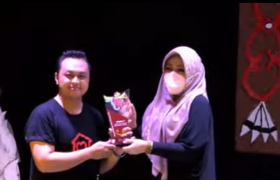 Perwakilan Kota Palangka Raya Juara I Lomba Tari Kreasi Daerah