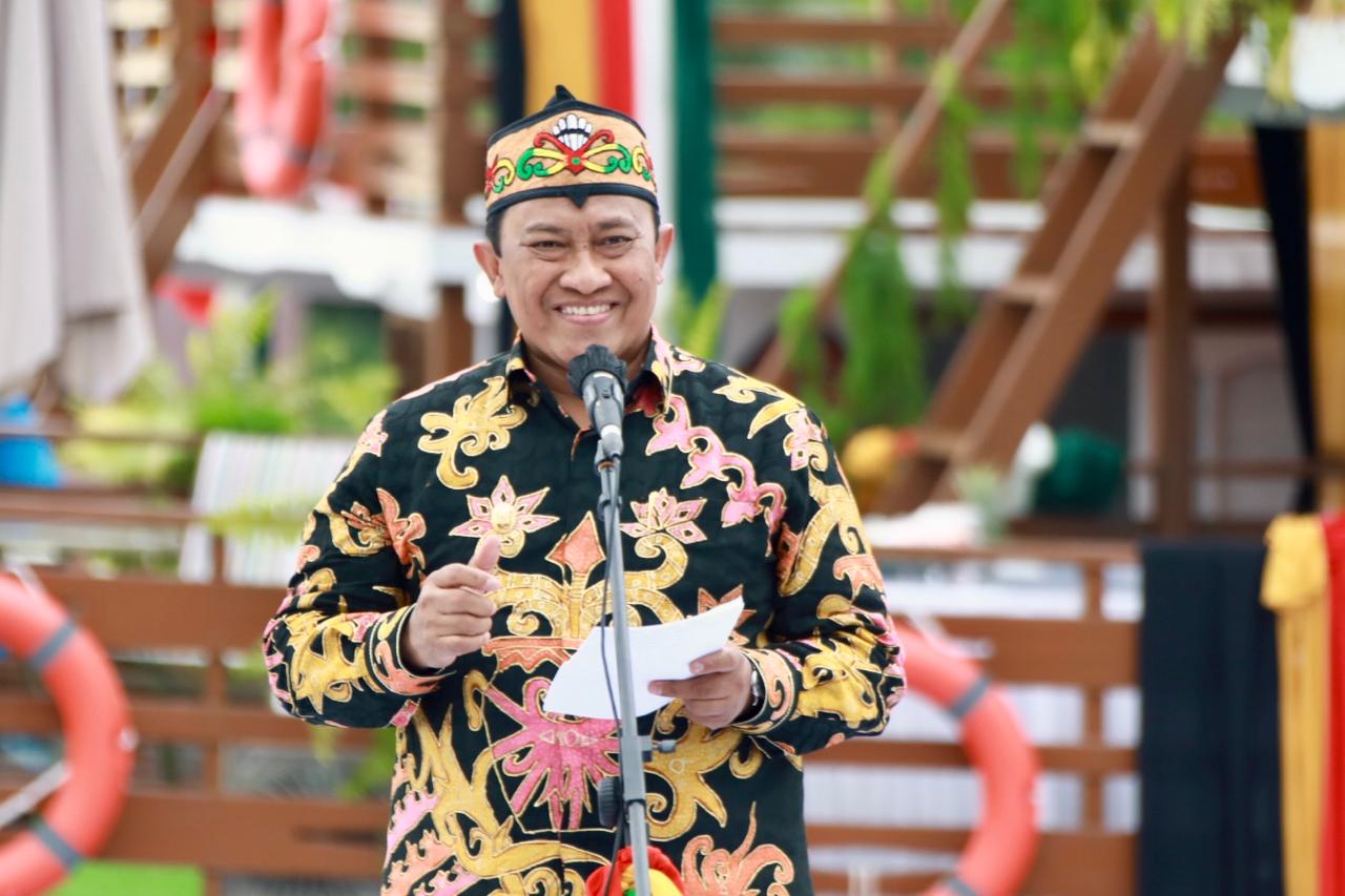 Wagub Edy Pratowo Resmikan Kapal Wisata Susur Sungai, Perkuat Potensi Ekowisata Daerah