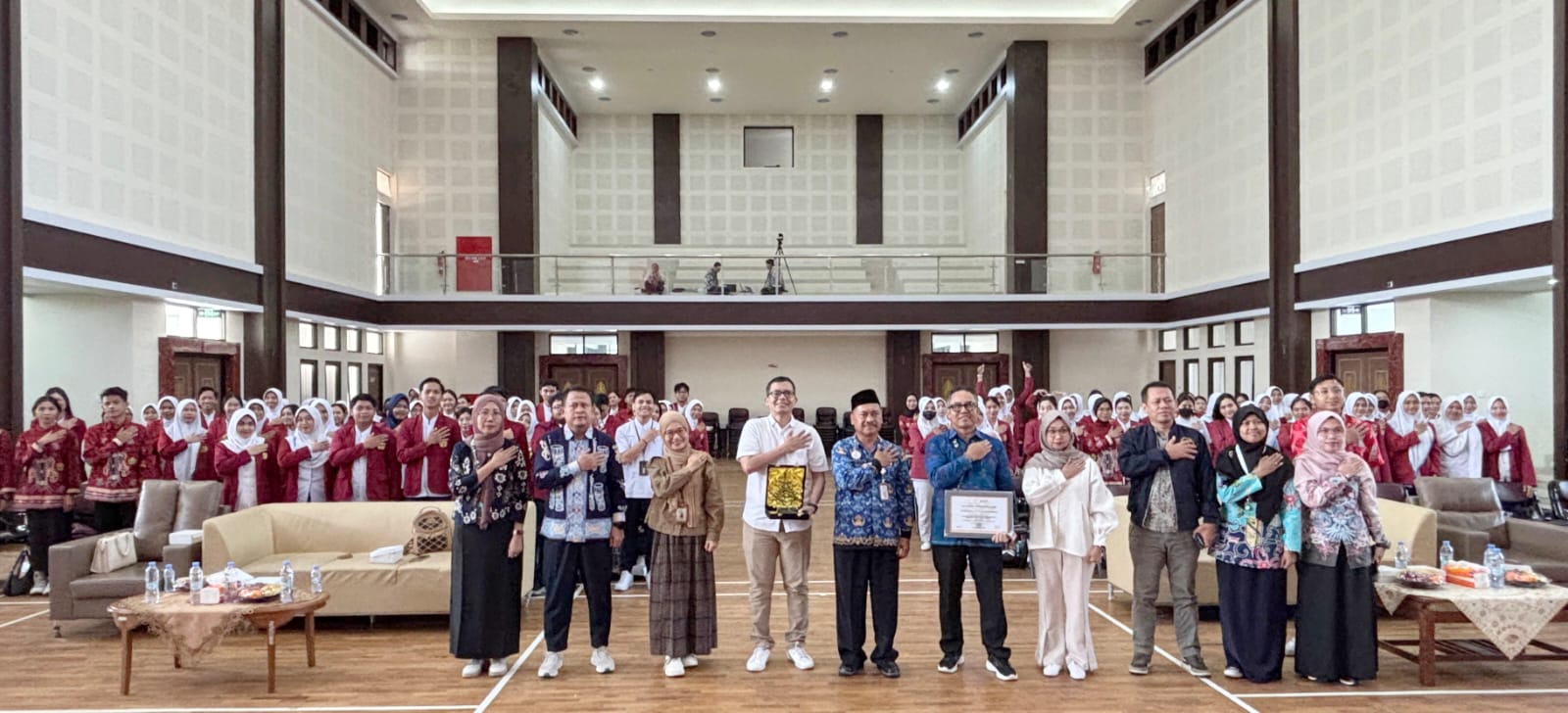 Kadisnakertrans Prov. Kalteng Buka Kuliah Umum Peluang Kerja Luar Negeri