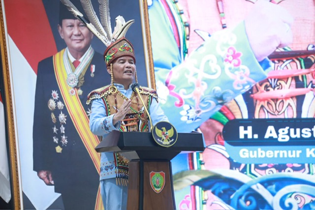 Gubernur Kalteng Lantik Pengurus DAD dan BATAMAD se-Kalimantan Tengah, Perkuat Peran Adat Jaga Harmoni Daerah