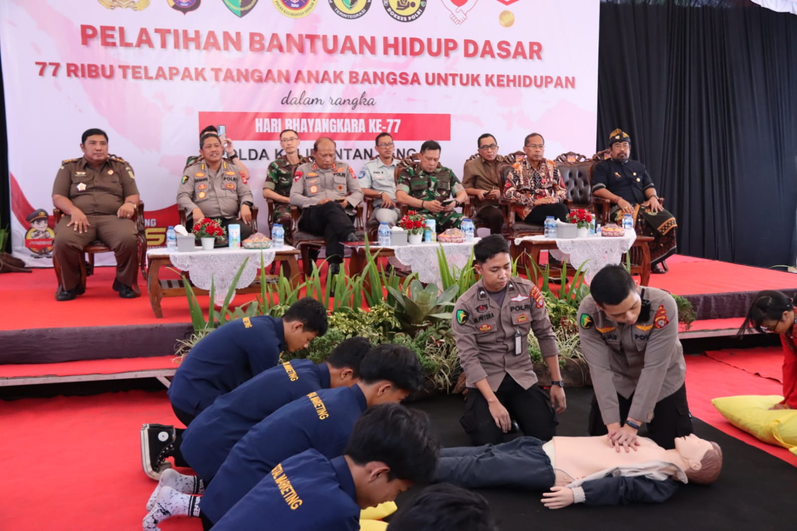 Hadiri Bakti Kesehatan di RS Bhayangkara Tk. III Palangka Raya, Kadiskes Suyuti Syamsul Apresiasi Upaya Polri Tingkatkan Derajat Kesehatan Masyarakat