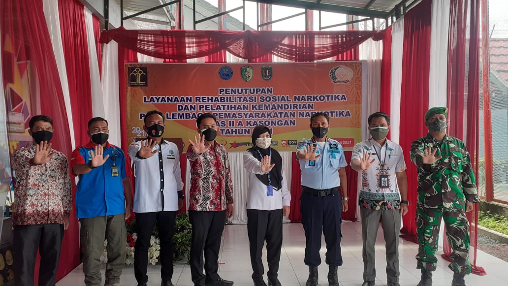 Lapas Narkotika Kasongan Gelar Penutupan Kegiatan Rehabilitasi Sosial Narkotika dan Pelatihan Kemandirian Tahun 2021