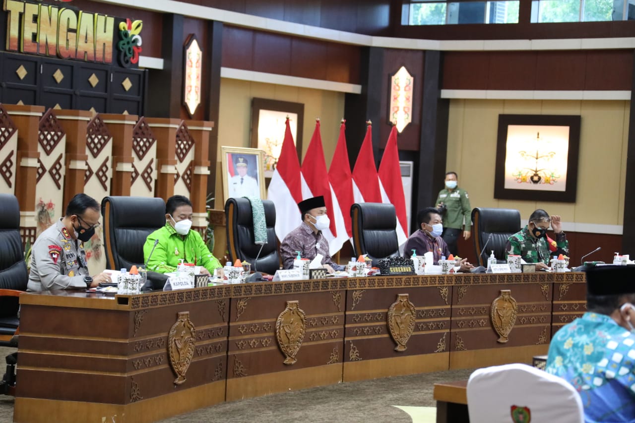 Rapat Dengan Pelaku Usaha, Gubernur Sampaikan Arahan